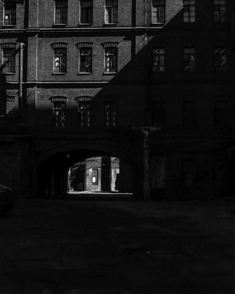 Красный треугольник, летний.