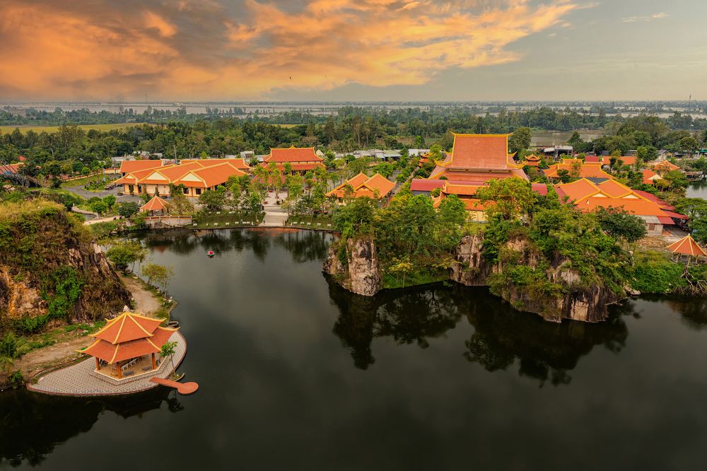 Photograph by Nguyễn Sơn