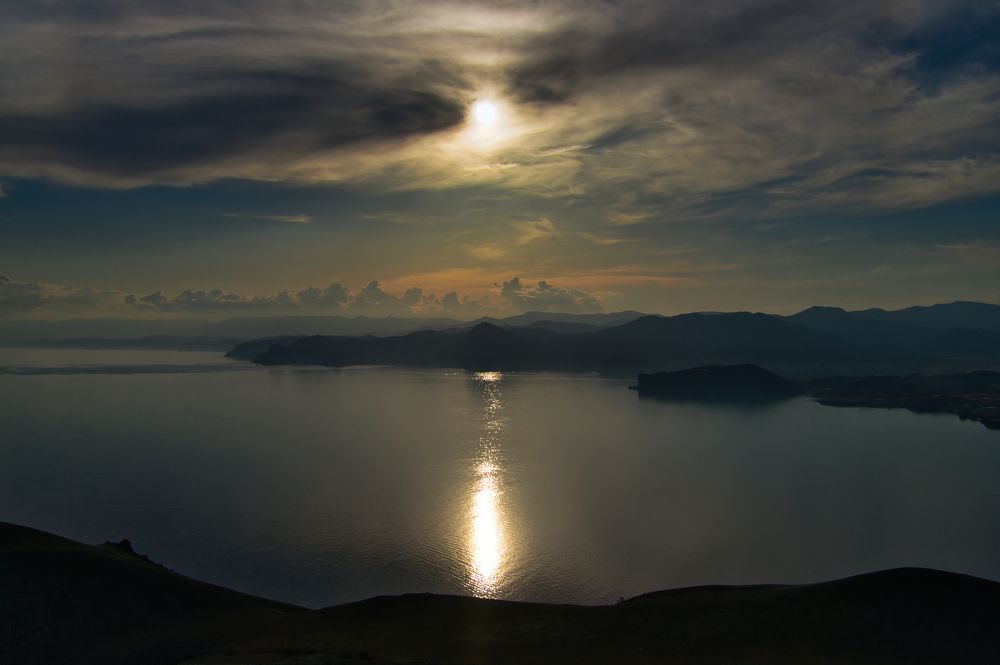 Закат на мысе Меганом