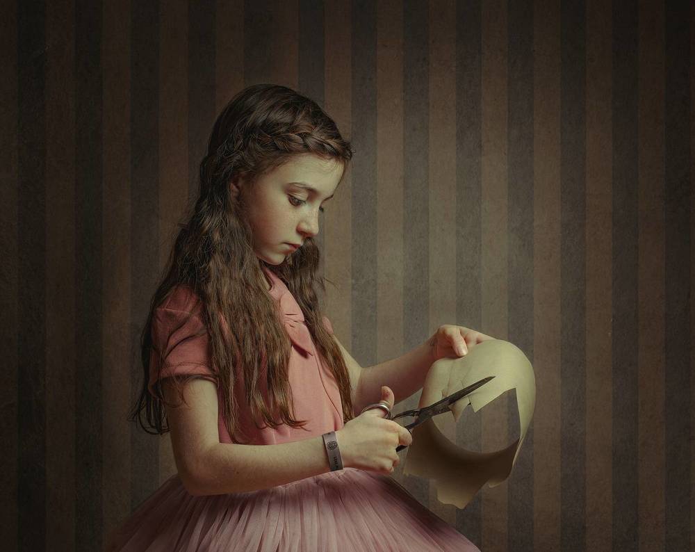 Нам царевнам...