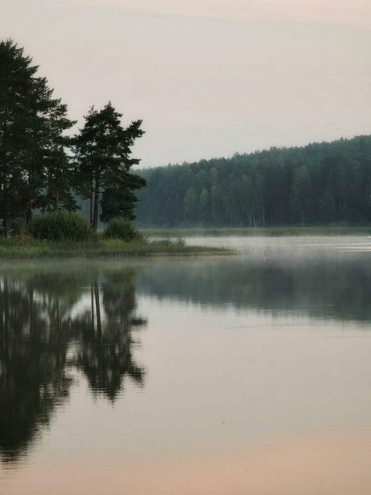 Рассвет на озере