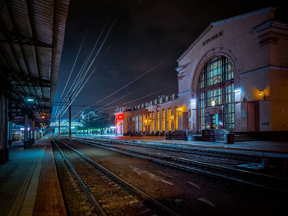 Ночной вокзал / Night station