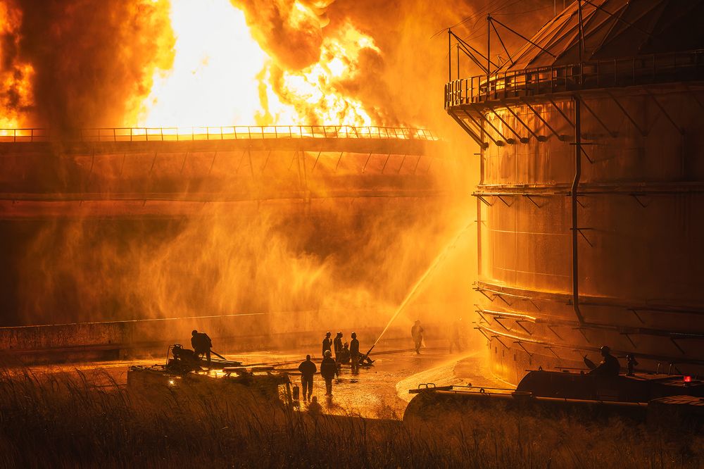 fire of the oil tanks in the zone of supertankers of matanzas cuba