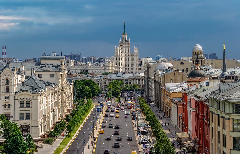 Москва перед грозой