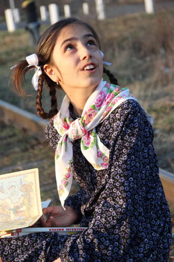 Летят журавли.