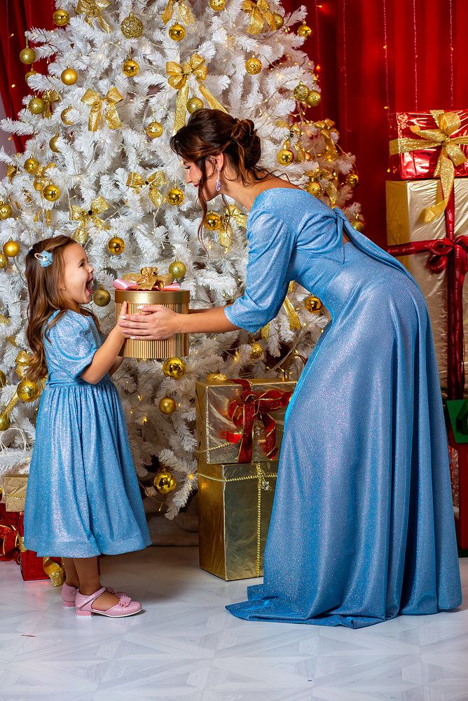 Photograph by Liza Hit