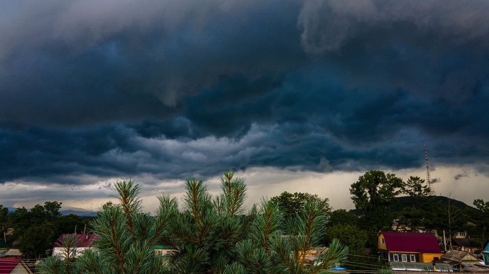 Биробиджан перед грозой.