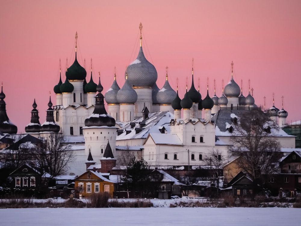 Ростовский Кремль. Декабрь, вечер.