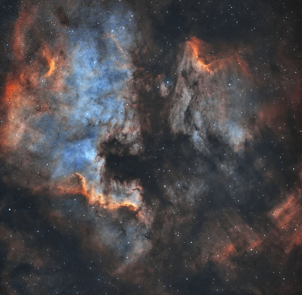North America Nebula (NGC 7000), Pelican Nebula (IC 5070 и IC 5067)
