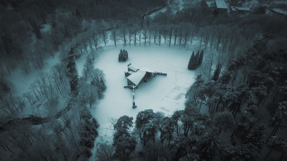 Photograph by Dmitri Pentinen