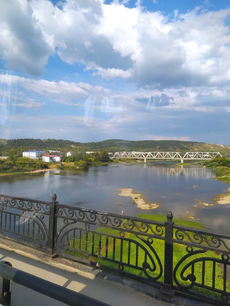 Водная артерия промышленного города