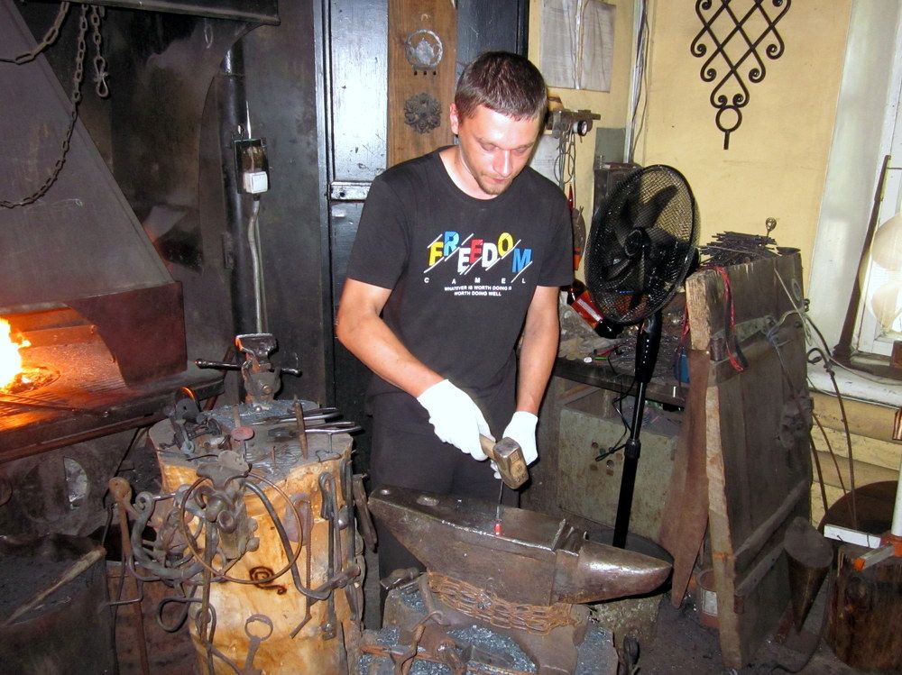 Мышкин. Кузнец за работой. 22.07.2022