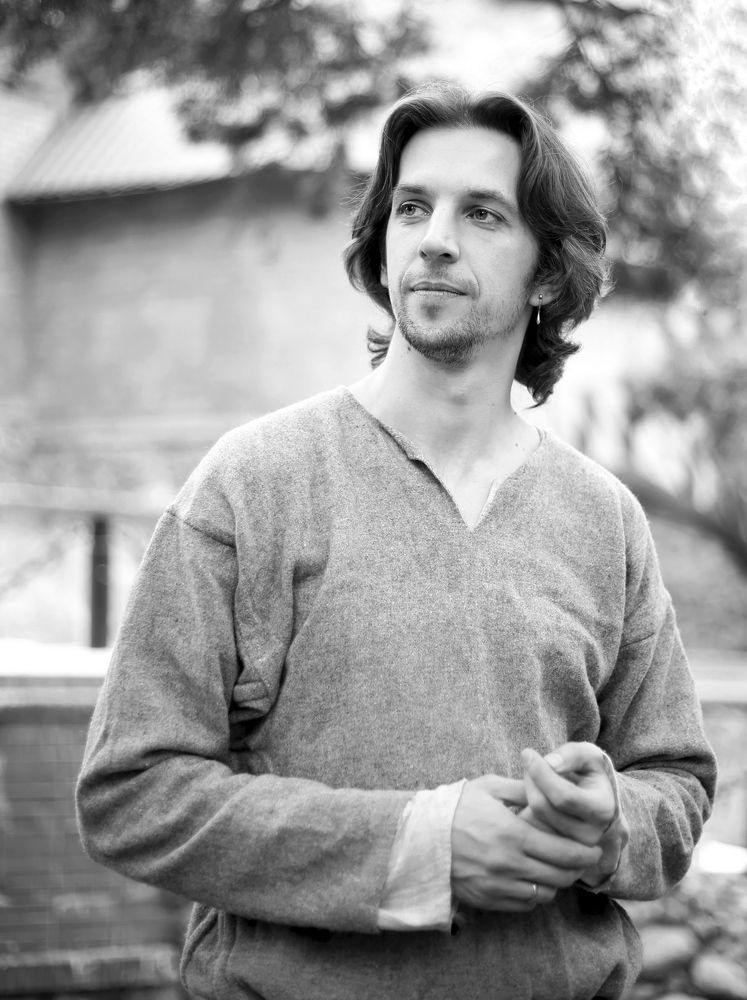 Добрый молодец.