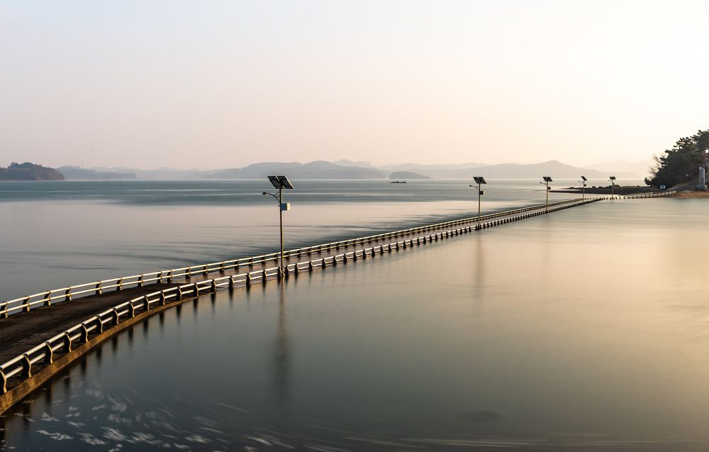 View of a submersible bridge at high and low tide