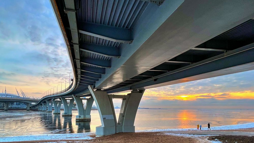 Прогулка под мостом