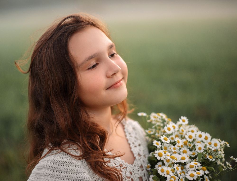 Лиза и ромашки