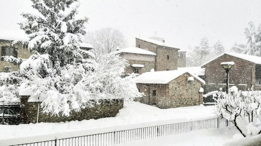 Paesaggio dalla finestra di casa ....
