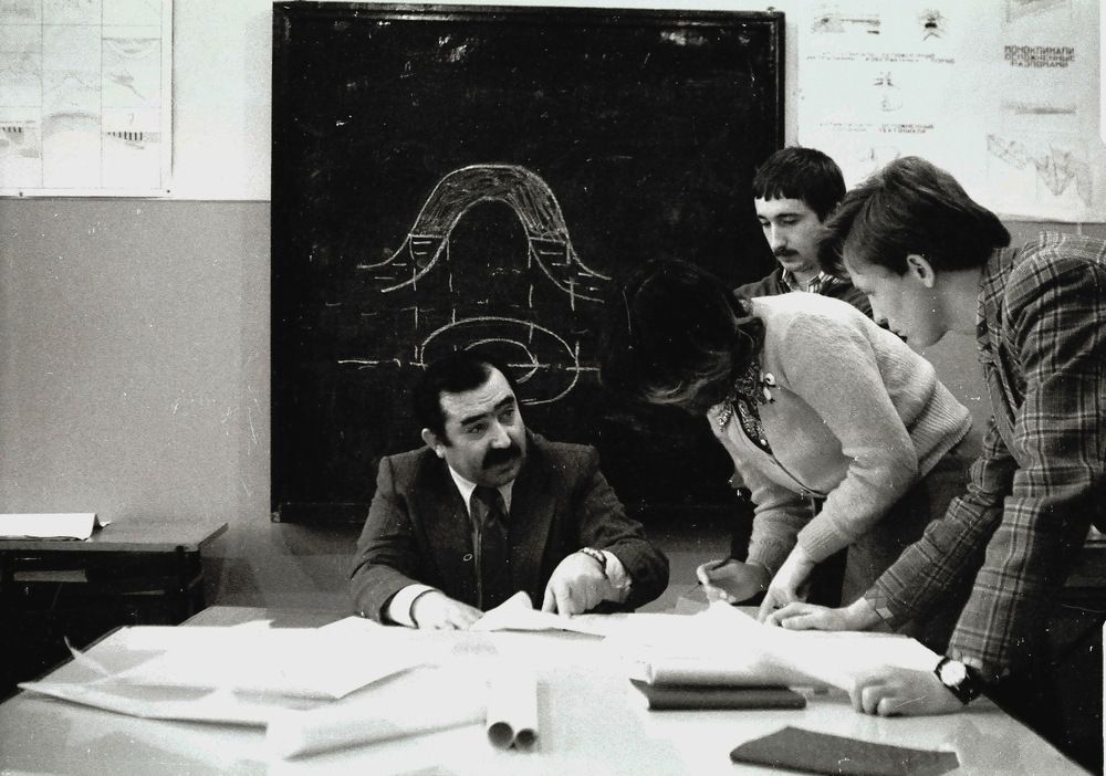 У Дозорцева РН, доцента кафедрый геологии НиГ ППИ, на консультации...!