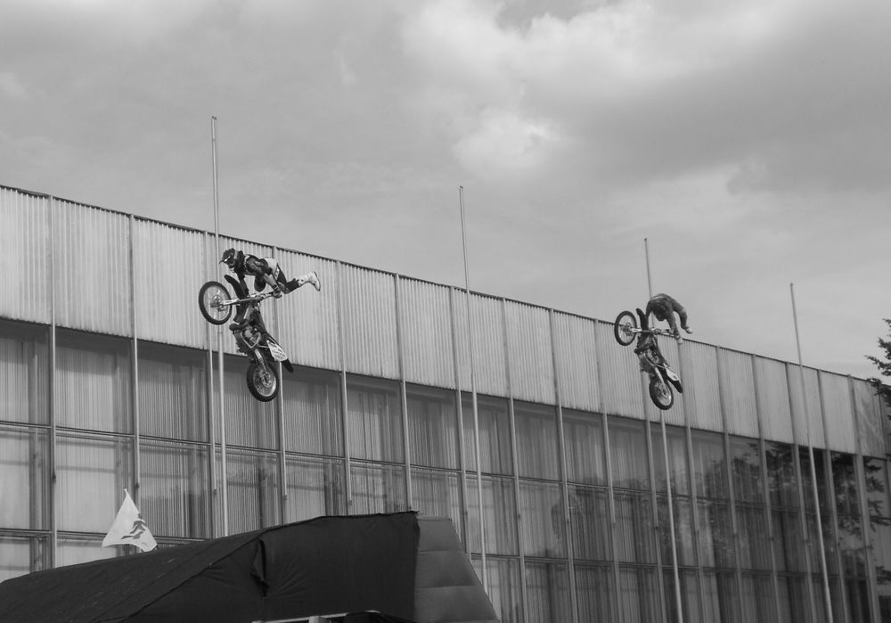 Прыжки на велосипедах