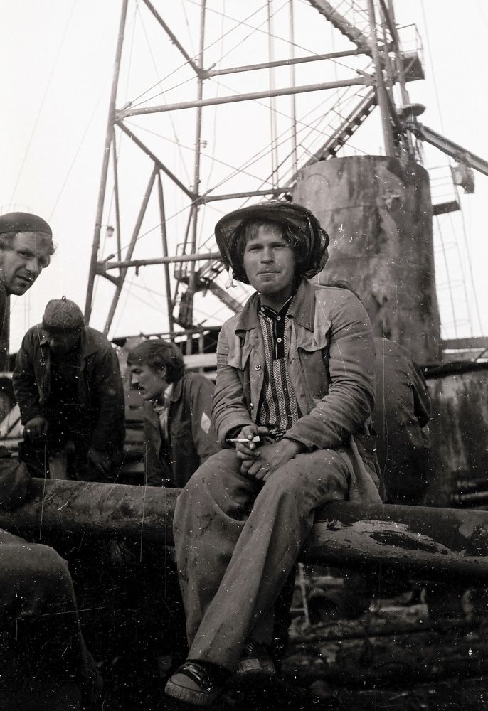 Минутный...перекур...на буровой...!