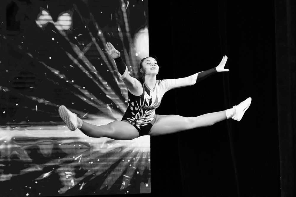 Полет в брызгах света...