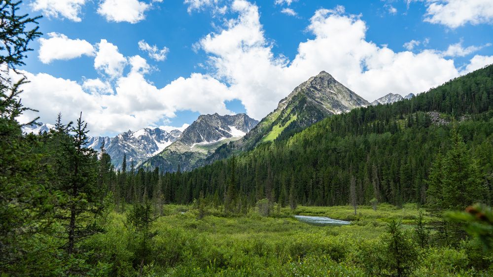 Photograph by YCbl HuKOlAEBA