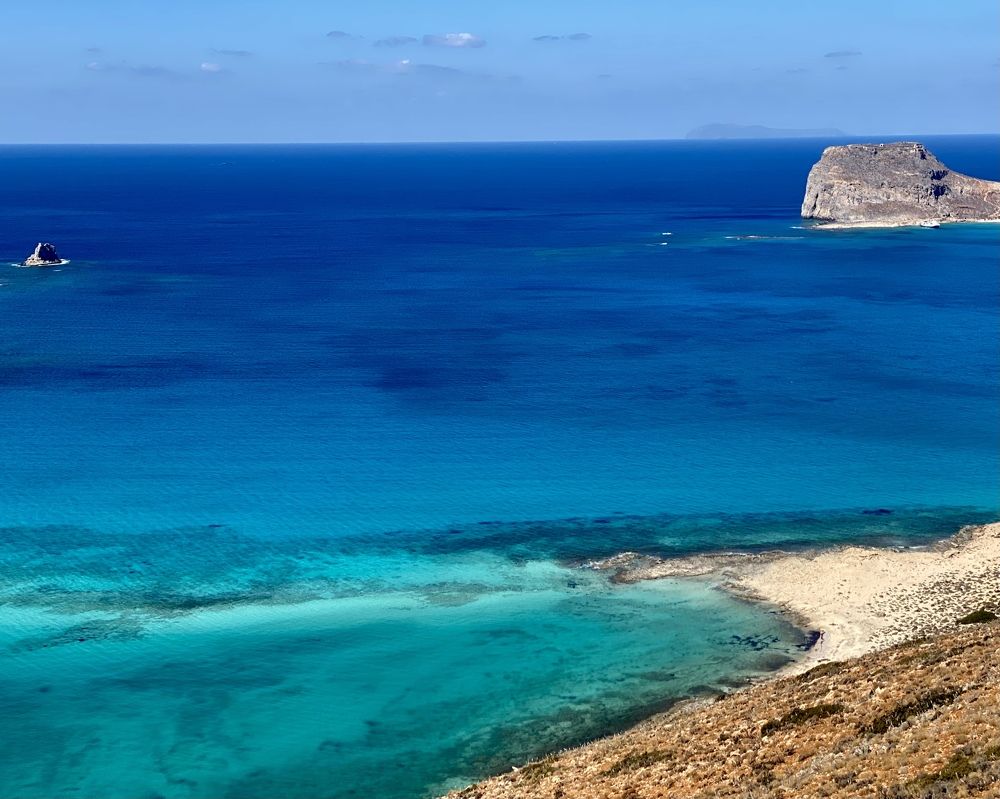 О.Крит. Слияние трёх морей