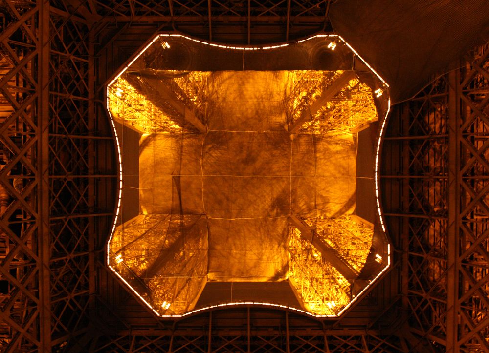 Париж. Эйфелева башня.