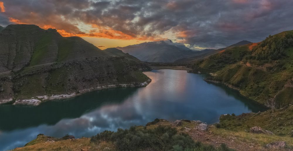 Утренний сон озера Гижгит