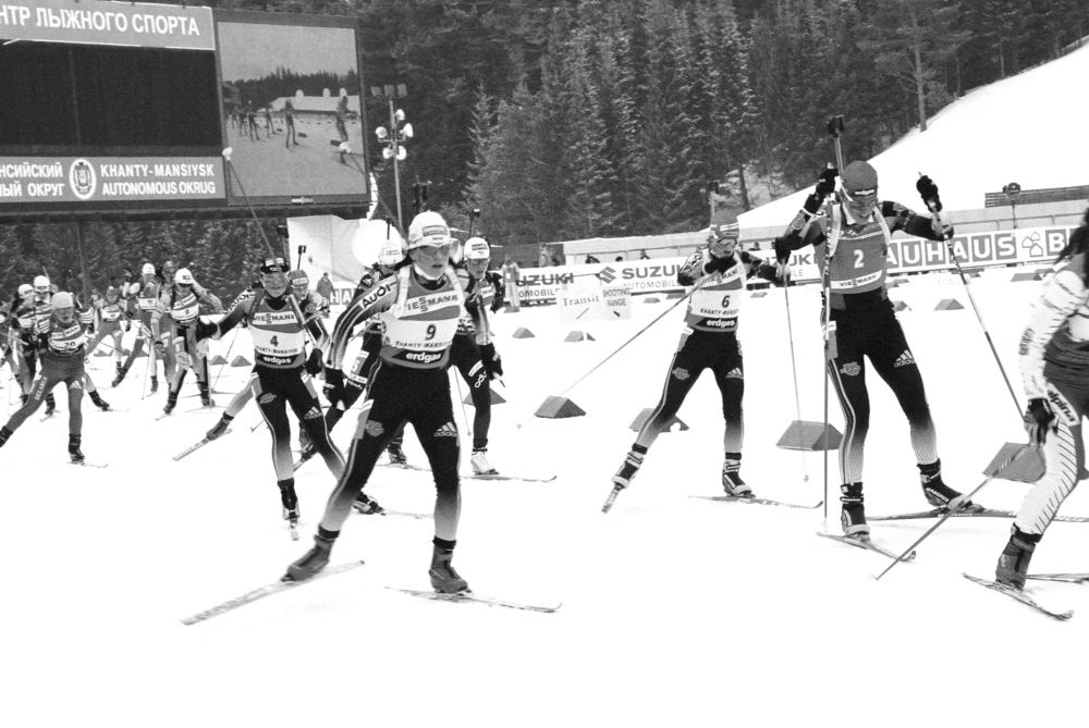 Женский масстарт... Биатлон...!