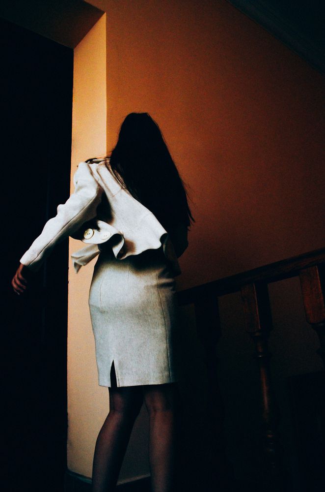 Elena in the orange room