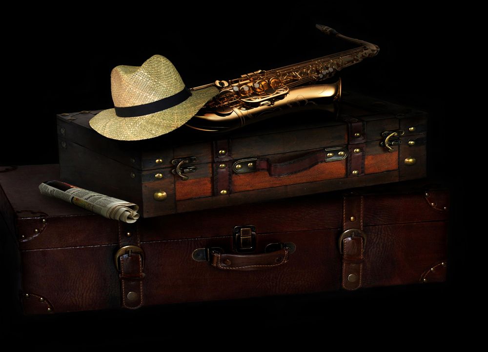 УШЁЛ СЛУШАТЬ ДЖАЗ