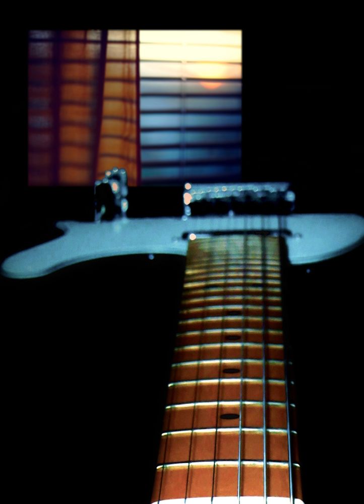 БЛЮЗ ВОСХОДЯЩЕГО СОЛНЦА