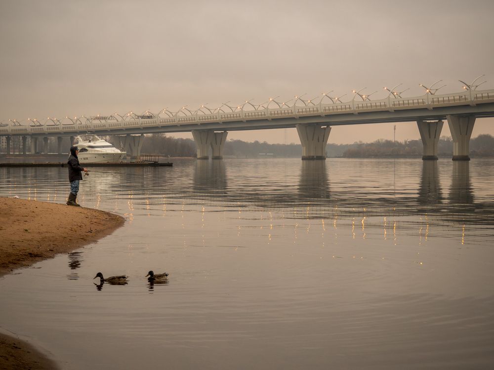 Городской рыбак