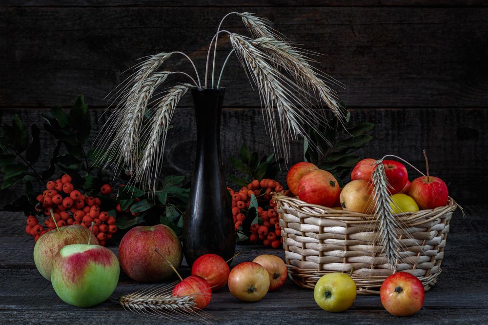 Яблочно-колосковая композиция