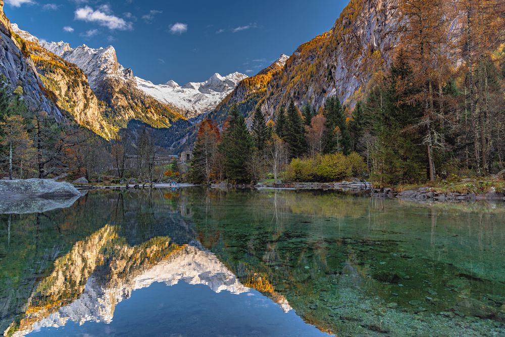 Foliage in Lake Qualido - Val di Mello