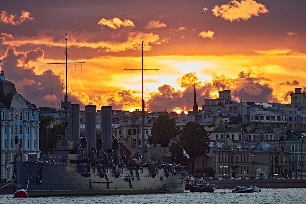 Тревожный закат над Авророй