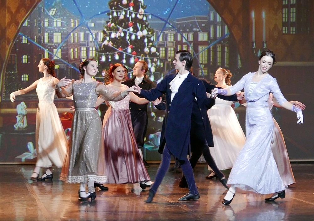 Увлеченные танцем...