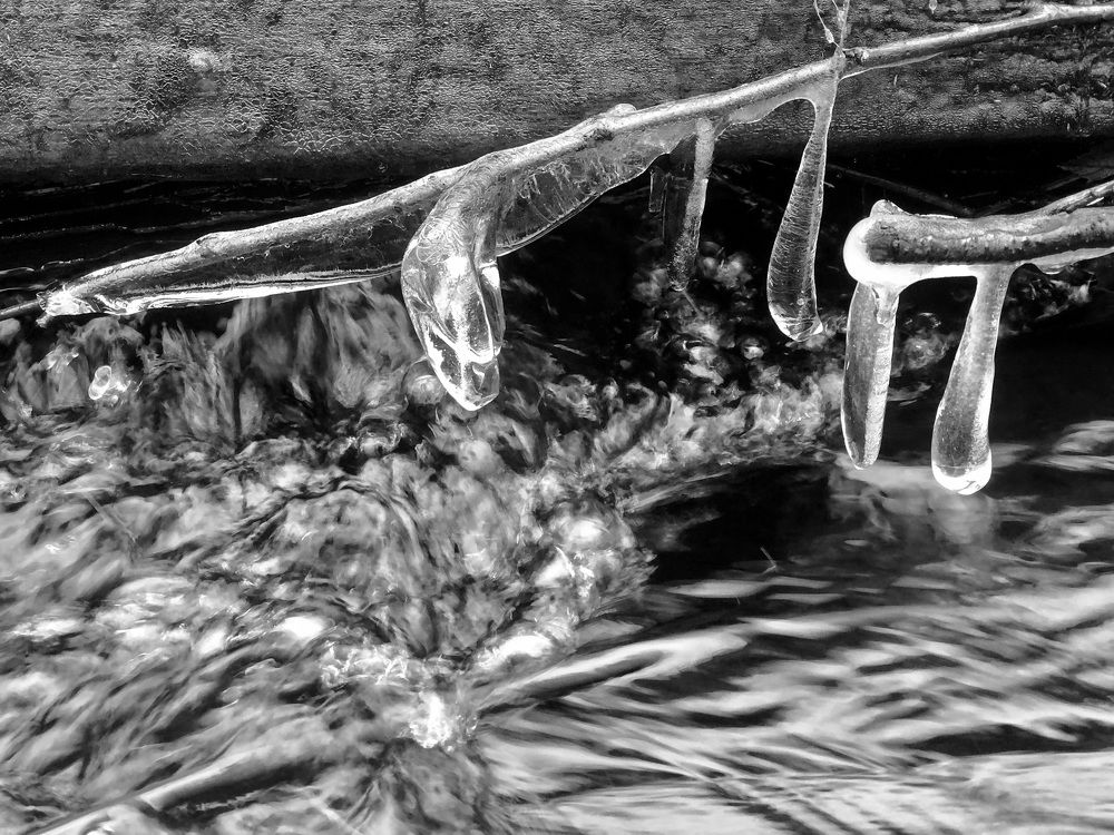 Первые заморозки над водой