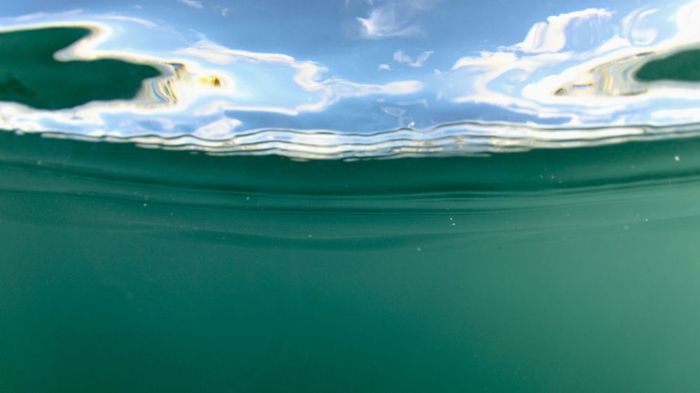 Море и небо - два символа бесконечности.