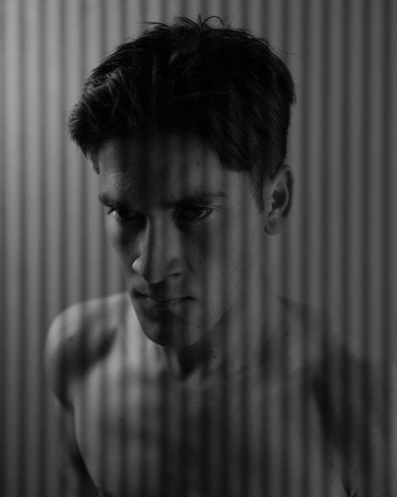 subject held between the lines