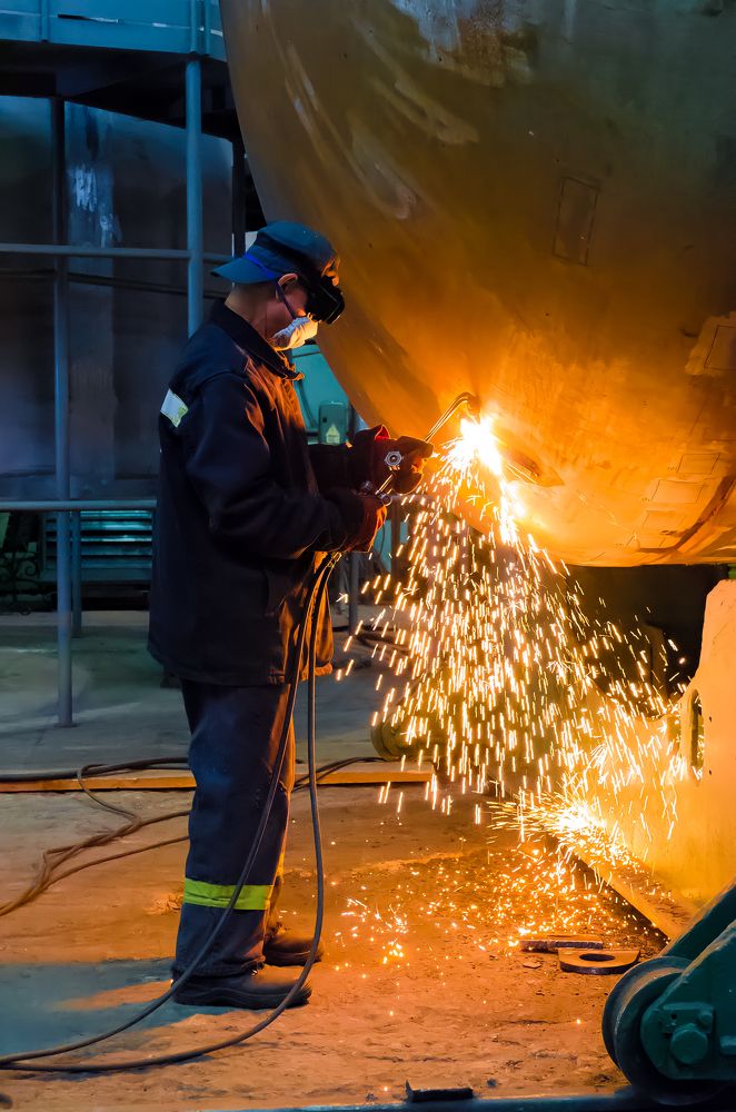 Фабрика по производству "искорки" в глазах