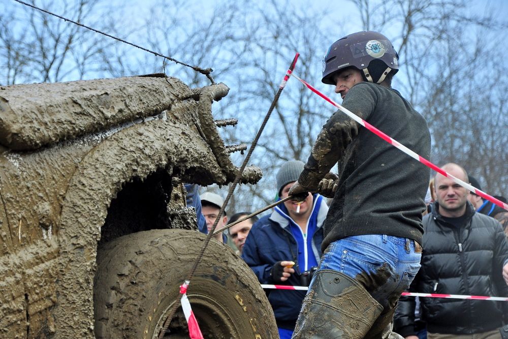 +одна лошадиная сила