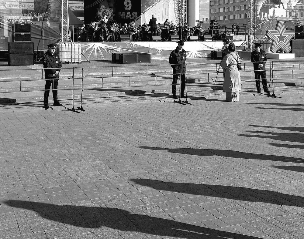 Тени на празднике