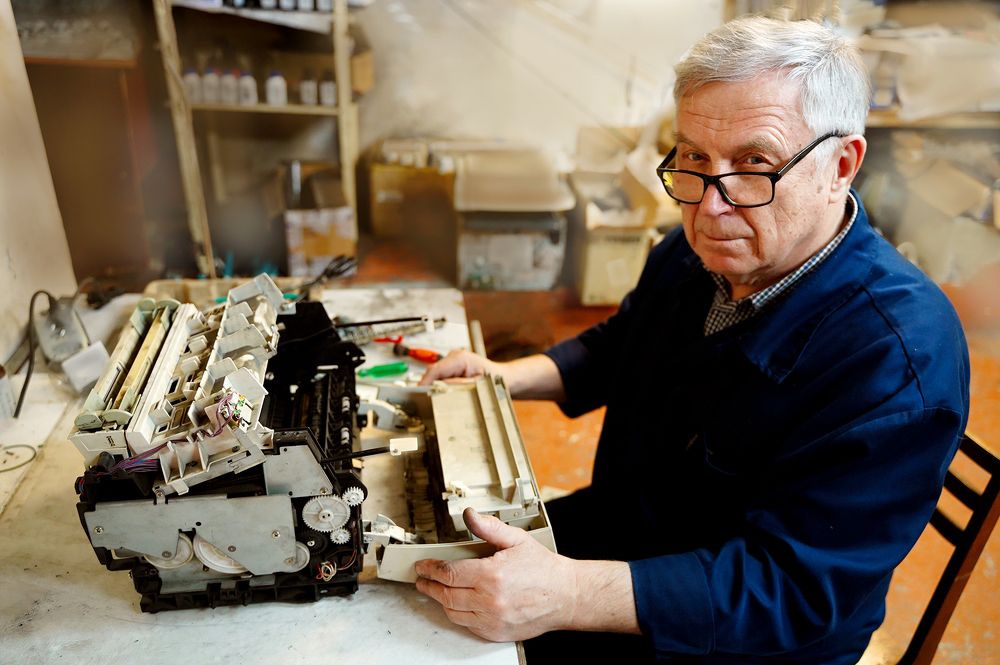 Мастер в работе