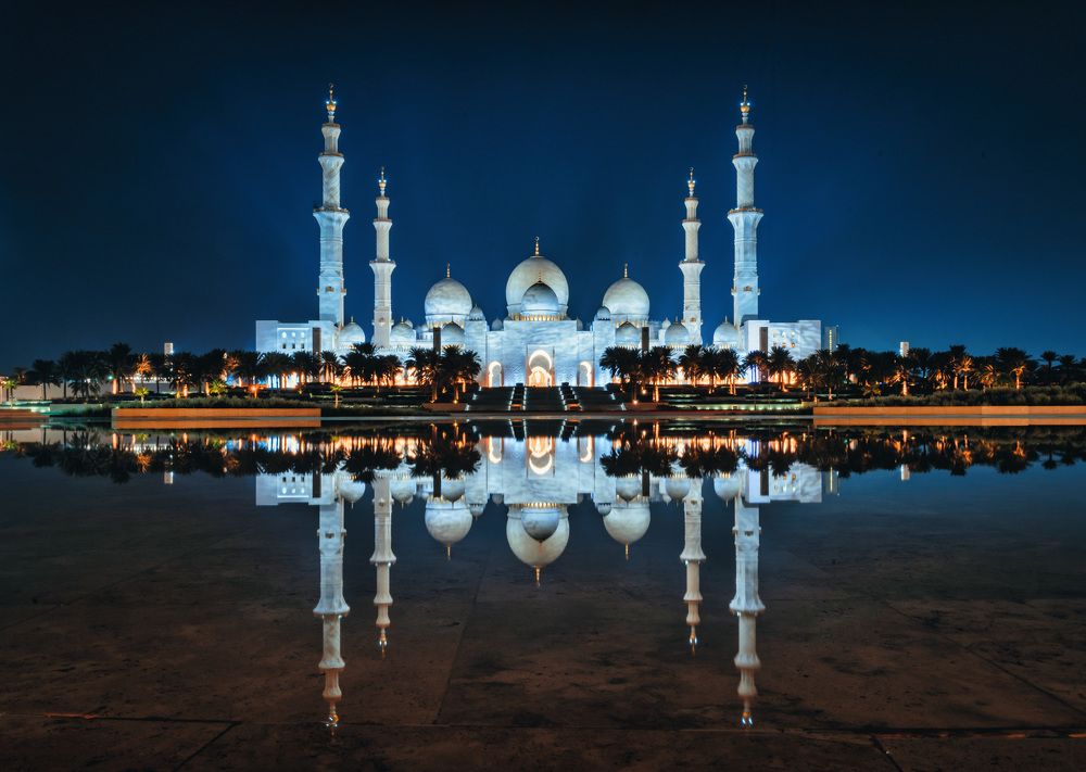 Reflection Sheikh Zayed Grand Mosque,Abu Dhabi