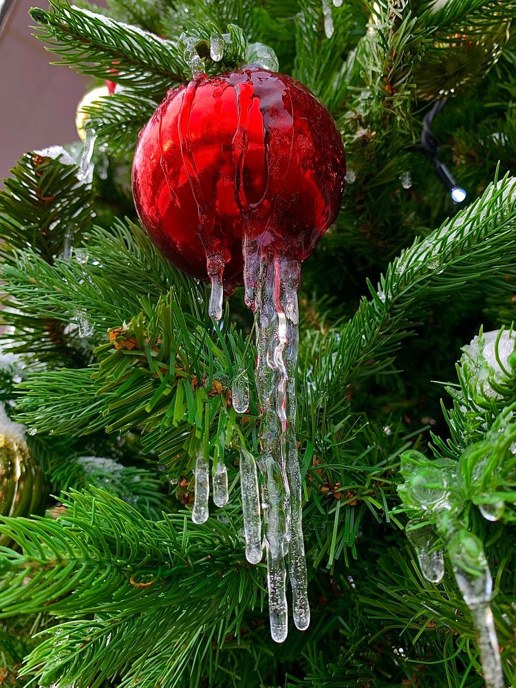 «Новогодние сосульки»