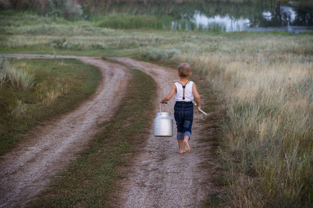 Юный рыбачек