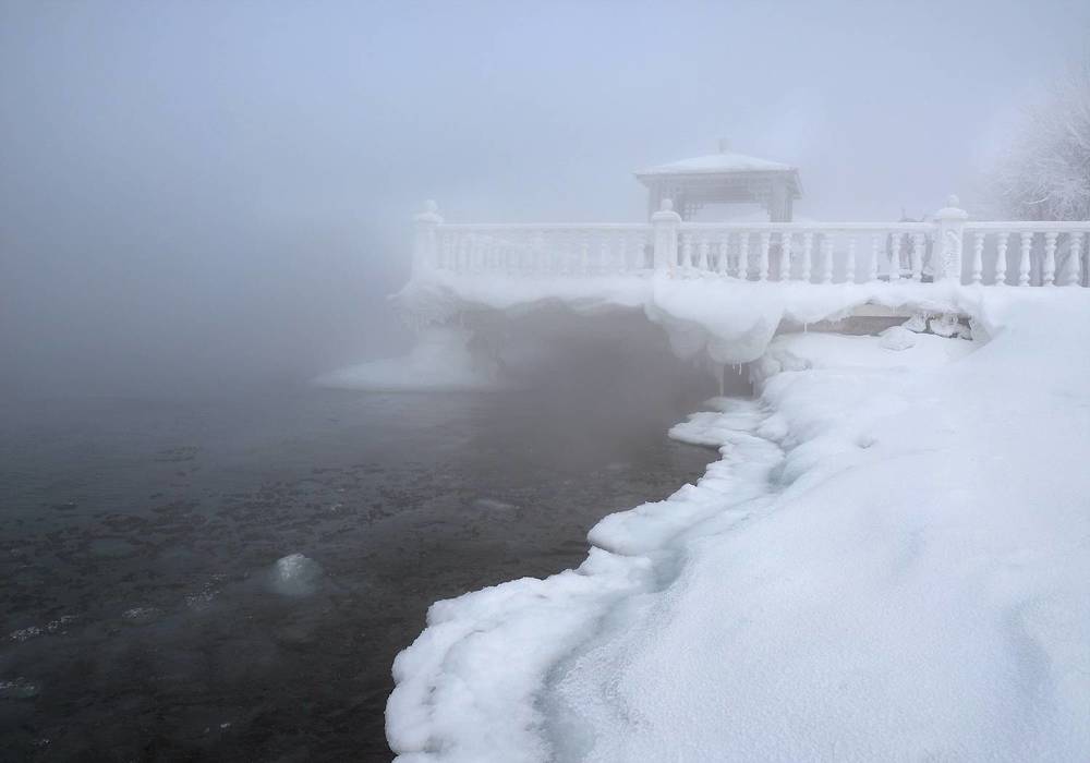 Летнее кафе у истока Ангары
