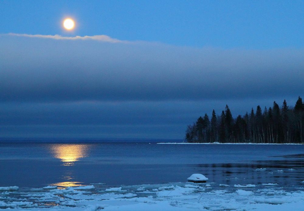 Лунная дорожка.